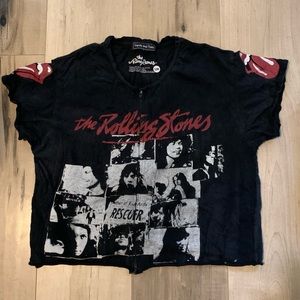 Trendy & Tipsy Crop Zipper Tee